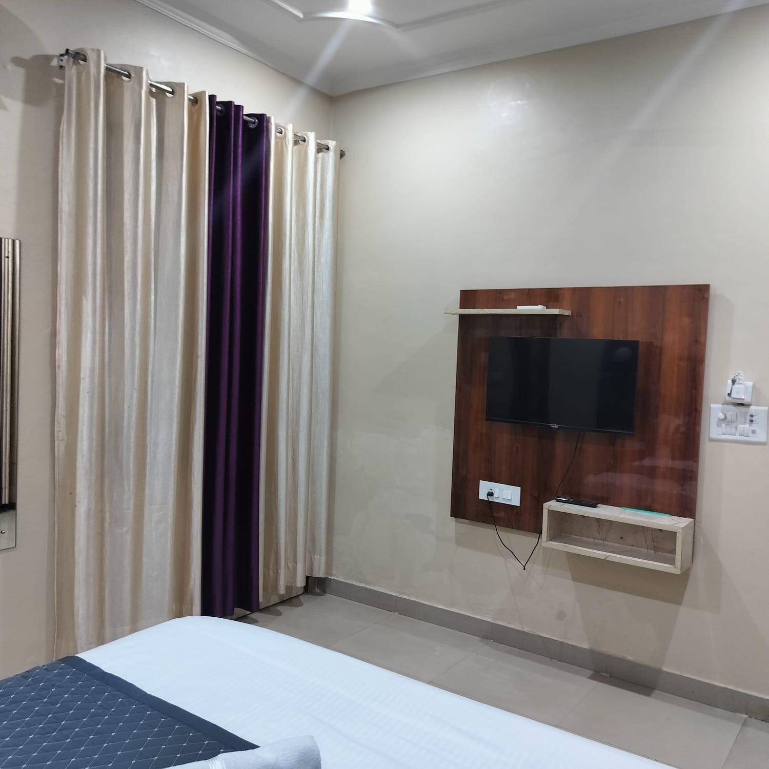 The Five Dimension Apartment Agra  Bagian luar foto