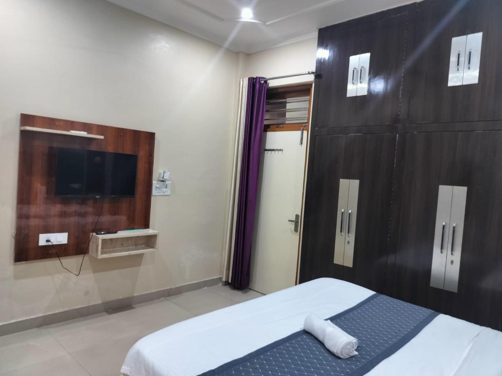 The Five Dimension Apartment Agra  Bagian luar foto
