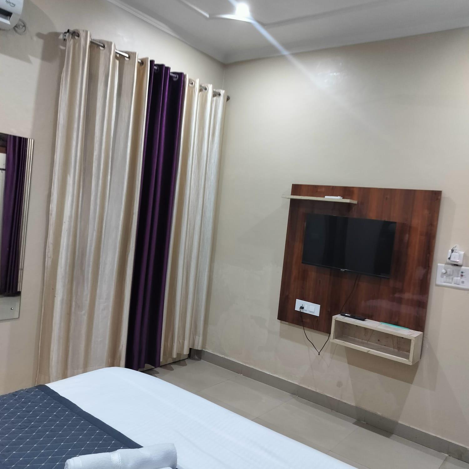 The Five Dimension Apartment Agra  Bagian luar foto