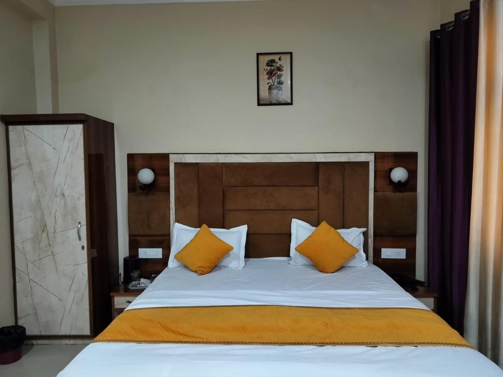 The Five Dimension Apartment Agra  Bagian luar foto