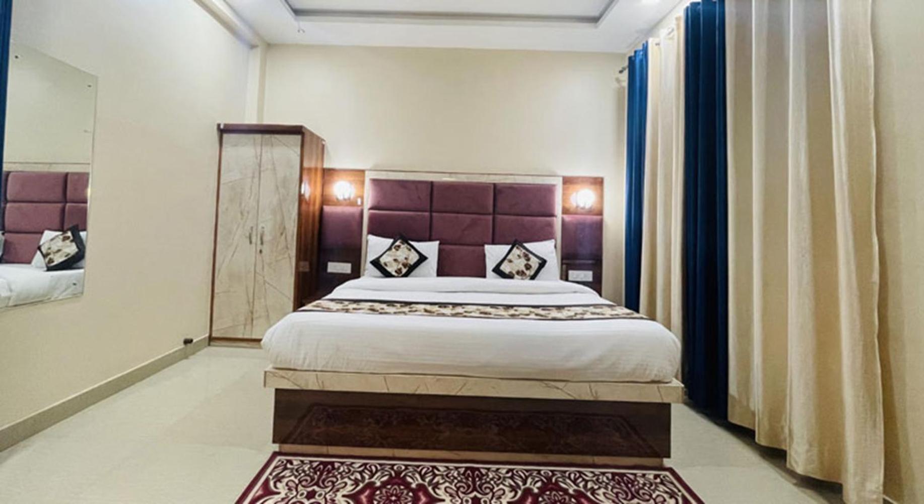 The Five Dimension Apartment Agra  Bagian luar foto