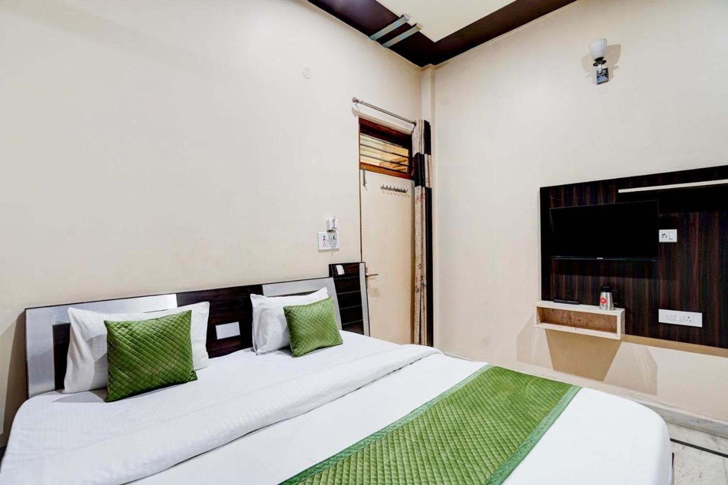 The Five Dimension Apartment Agra  Bagian luar foto
