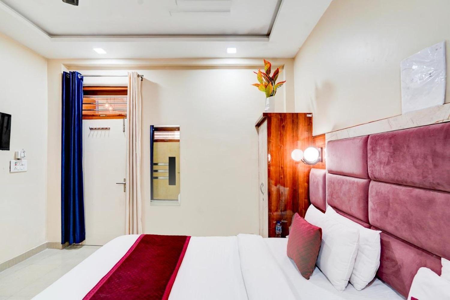 The Five Dimension Apartment Agra  Bagian luar foto
