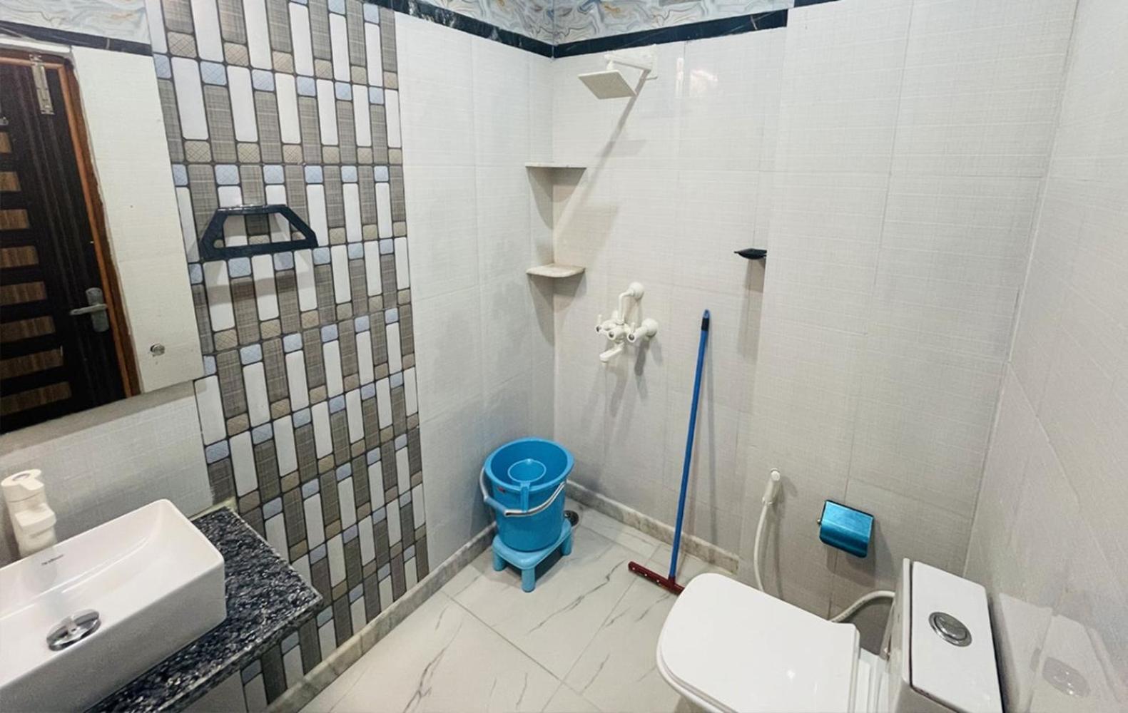 The Five Dimension Apartment Agra  Bagian luar foto