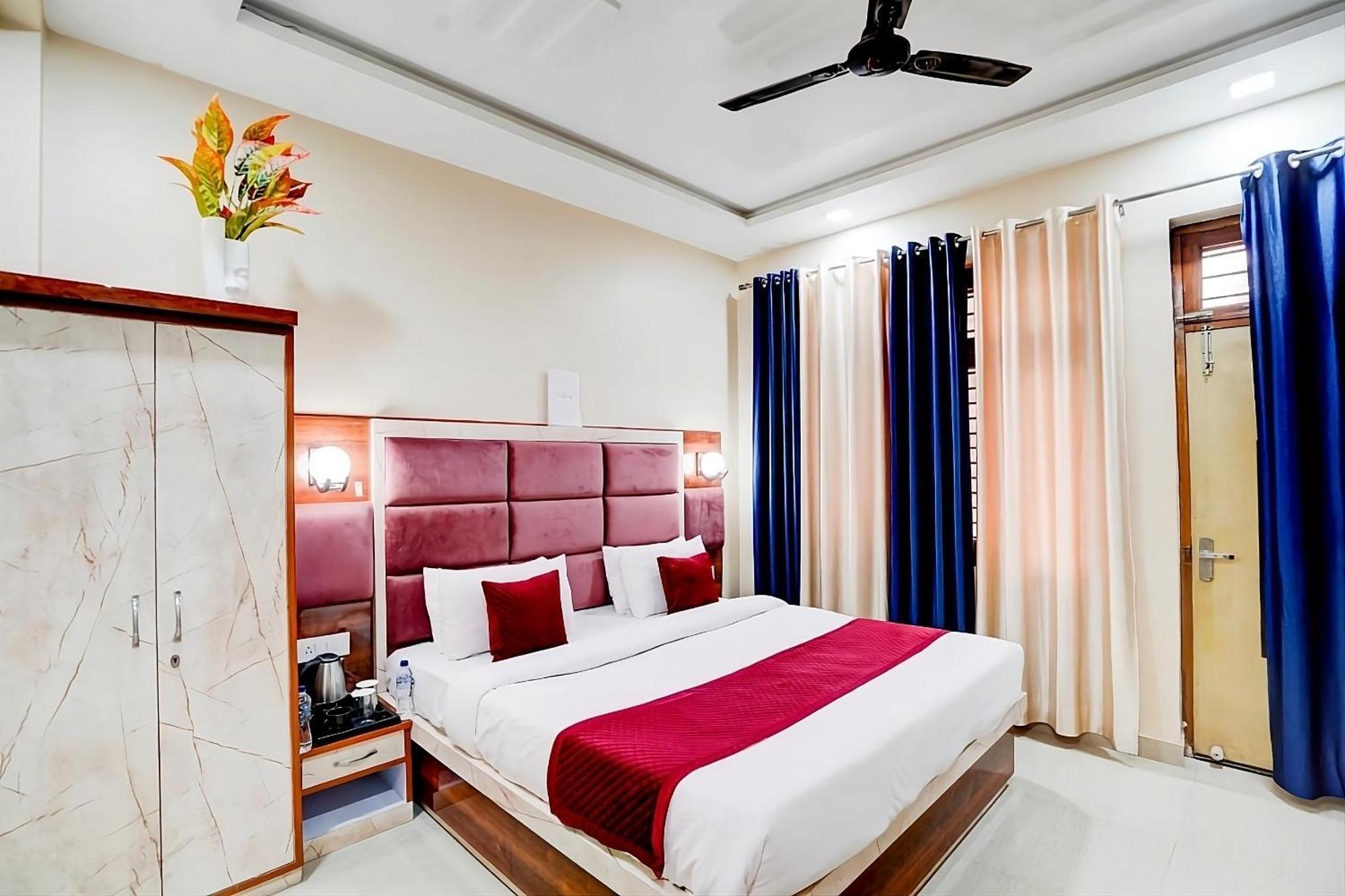 The Five Dimension Apartment Agra  Bagian luar foto